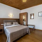 מלון Armistis 2*