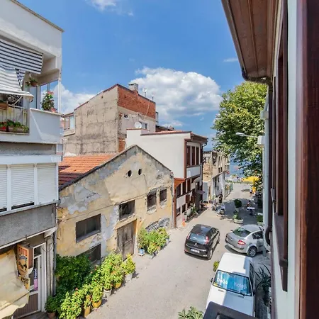 阿尔米思提斯酒店 2* 穆达尼亚