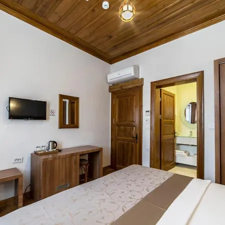 阿尔米思提斯酒店 穆达尼亚