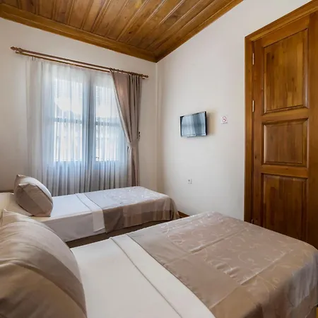 阿尔米思提斯酒店 酒店 穆达尼亚