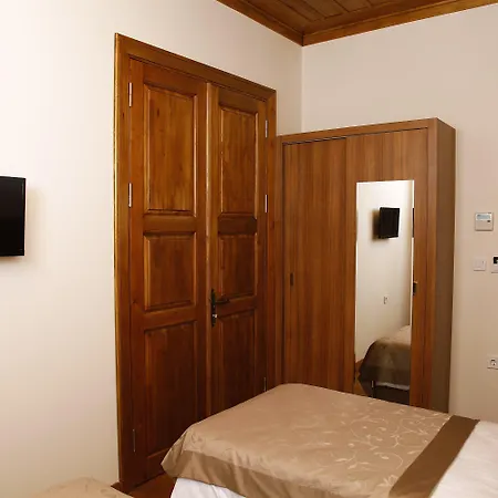 阿尔米思提斯酒店 2*