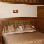 Hotel Armistis 2*