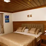 Hotel Armistis