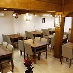 Hotel Armistis 2*