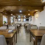 Hotel Armistis 2*